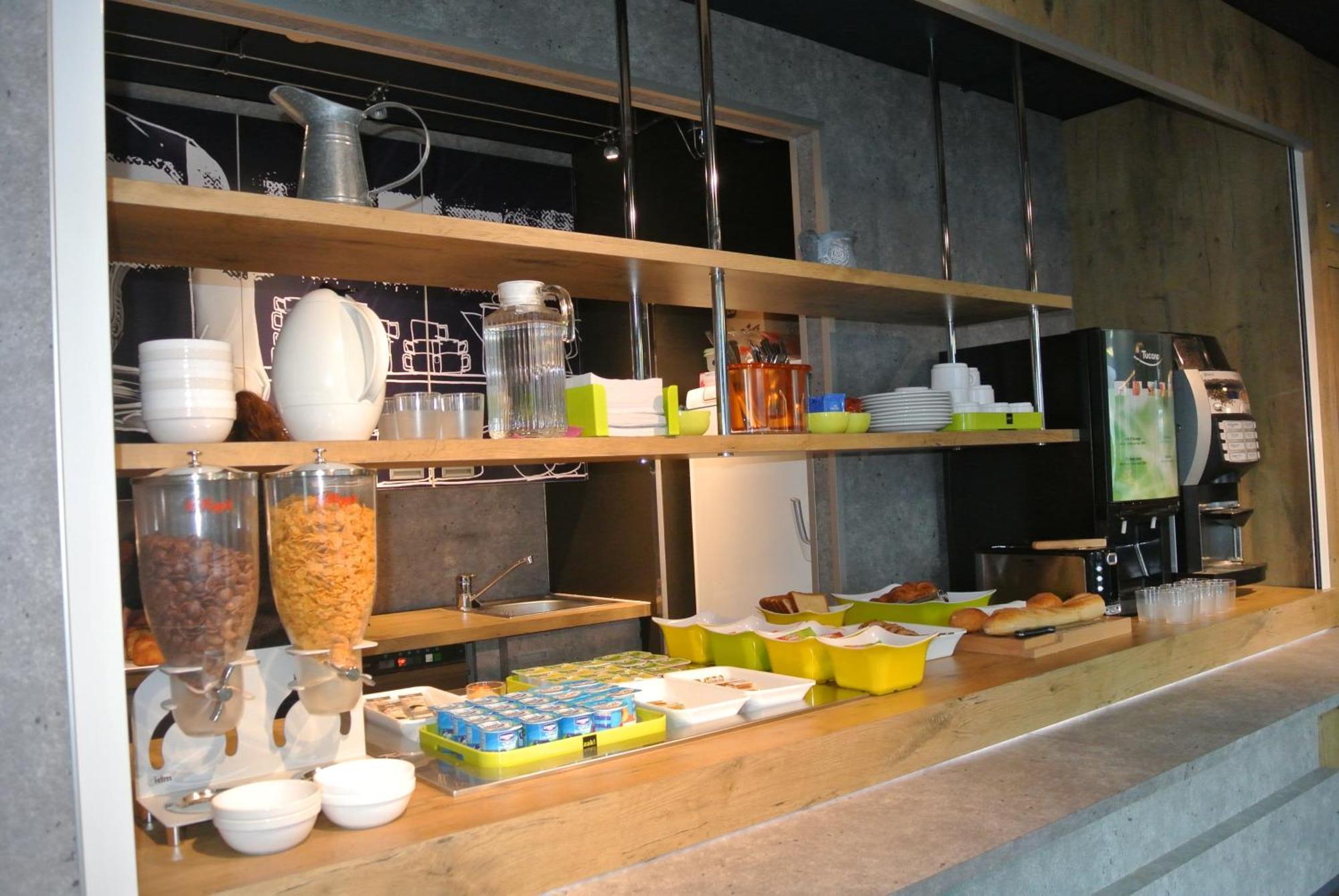Ibis Budget Chambery Sud Challes Les Eaux Ngoại thất bức ảnh