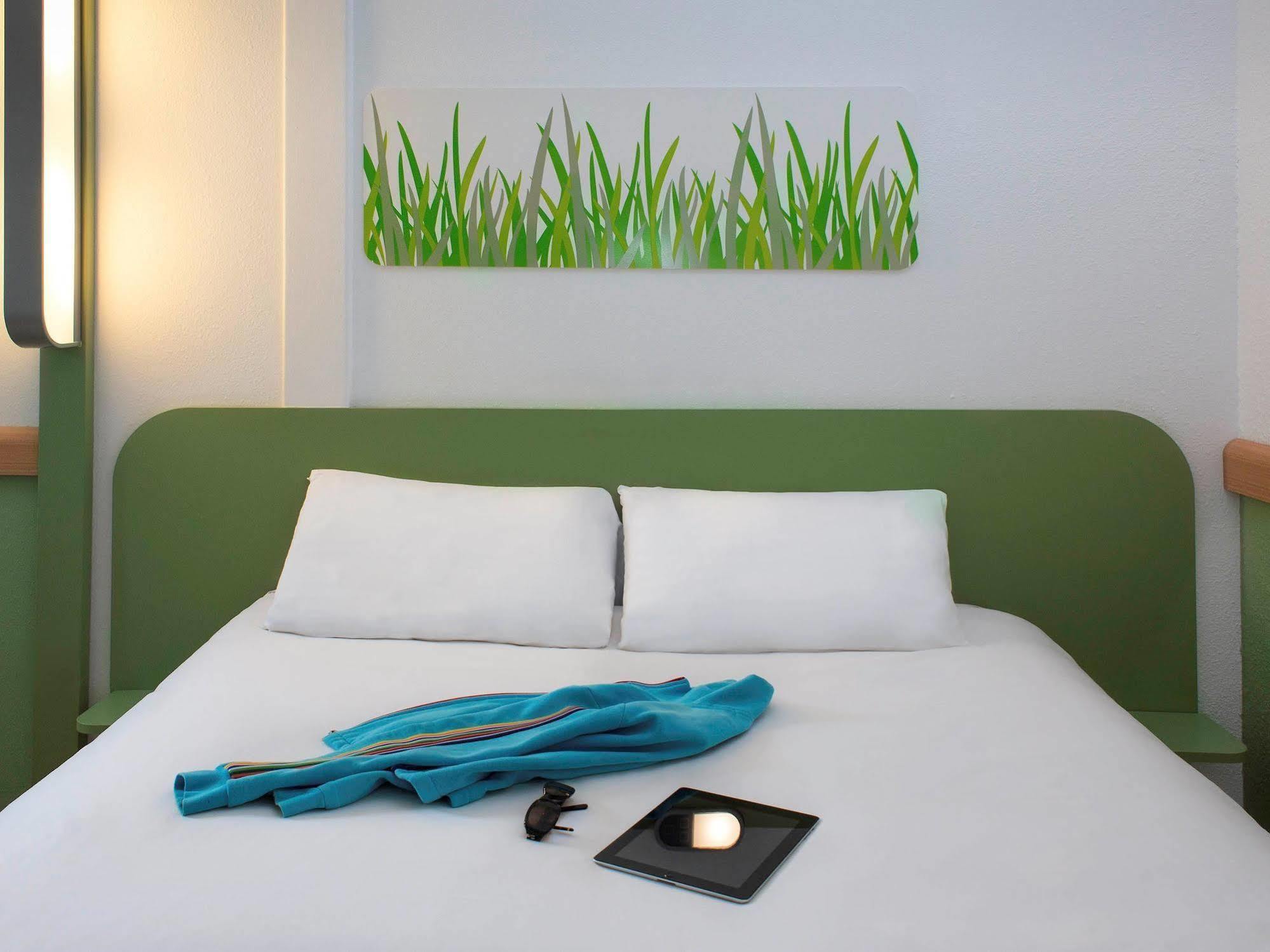 Ibis Budget Chambery Sud Challes Les Eaux Ngoại thất bức ảnh